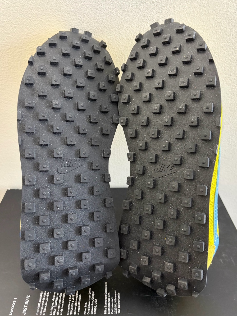 Women's Size 8.5 Nike LD-1000 Sneaker HF3227 700 Nylon Yellow Blue - Picture 7 of 9